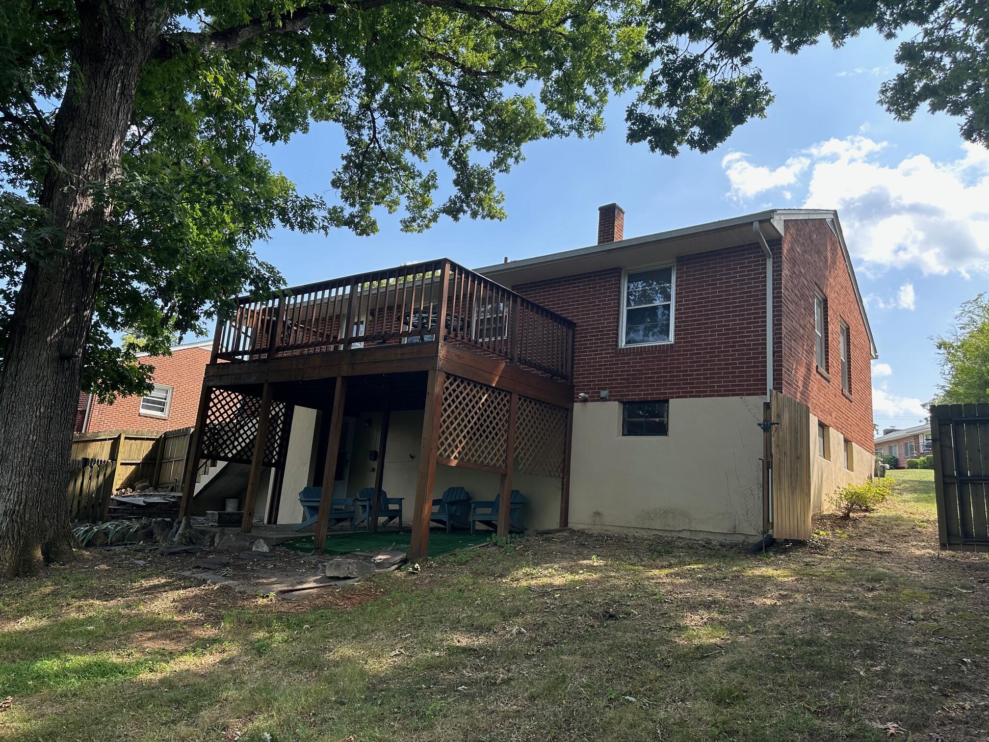 4403 Glenn Ridge Road Northwest Roanoke, VA 24017 - Photo 2 of 25 Rear