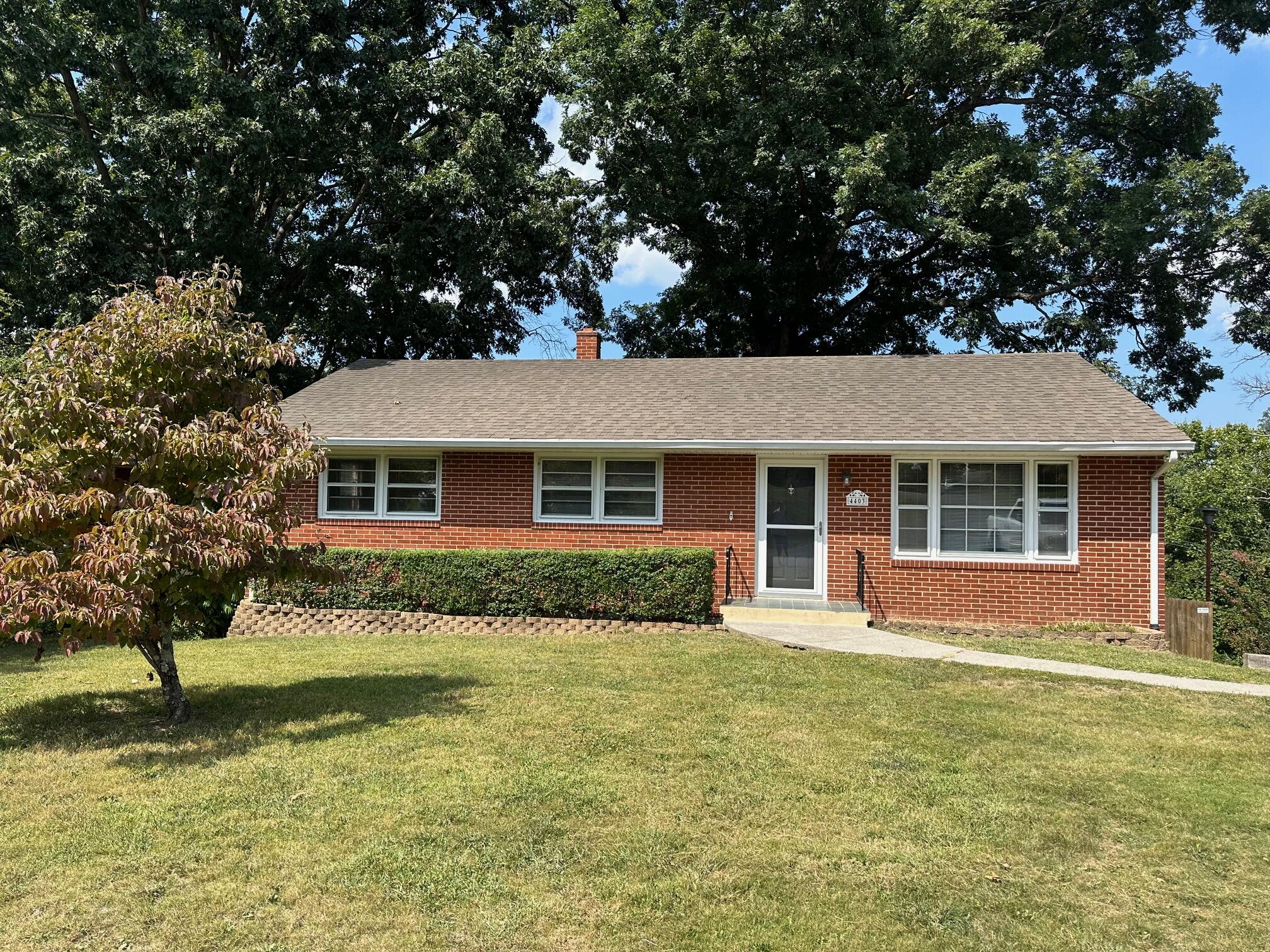 4403 Glenn Ridge Road Northwest Roanoke, VA 24017 - Photo 25 of 25 Front 2