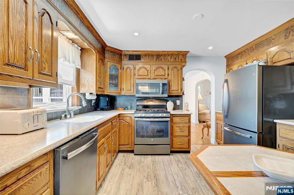 351 Orient Way Rutherford, NJ 07070 - Photo 10 of 41