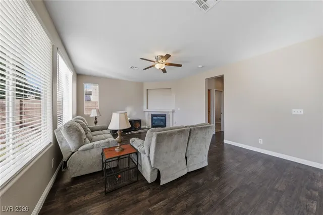 $2,895 | 8061 Yellow Daisy Avenue, Las Vegas, NV 89147