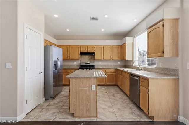 $2,895 | 8061 Yellow Daisy Avenue, Las Vegas, NV 89147