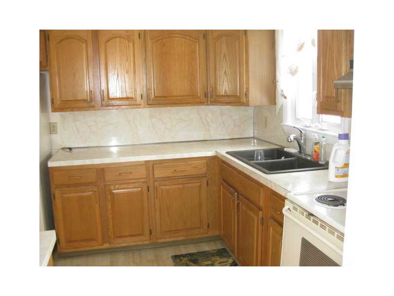 110 Duncan Road Warwick, RI 02886 - Photo 3 of 14 Kitchen.