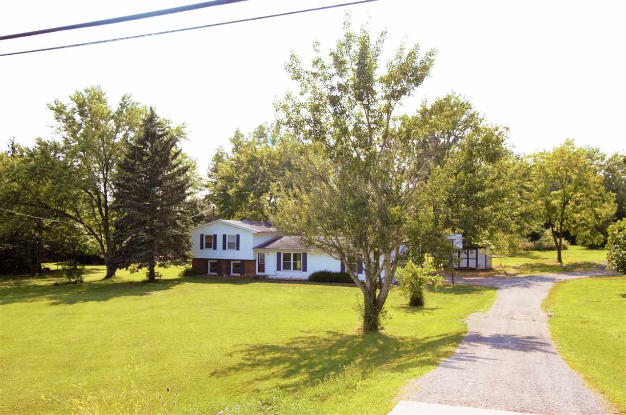 7529 Auburn Road Fort Wayne, IN 46825 - Photo 3 of 18 Gallery Image 3