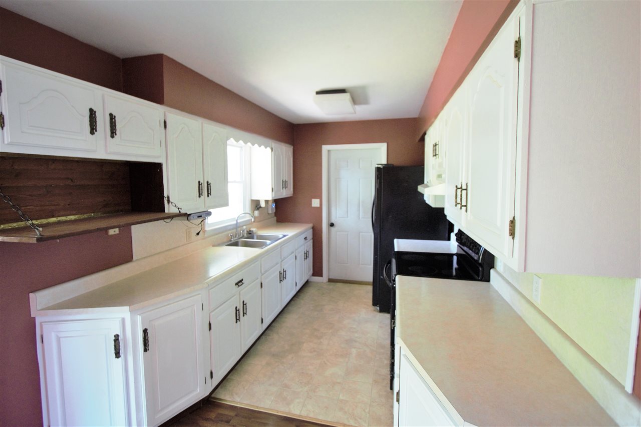 7529 Auburn Road Fort Wayne, IN 46825 - Photo 4 of 18 Gallery Image 4