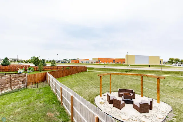 $243,000 | 1157 39th Avenue South, Moorhead, MN 56560