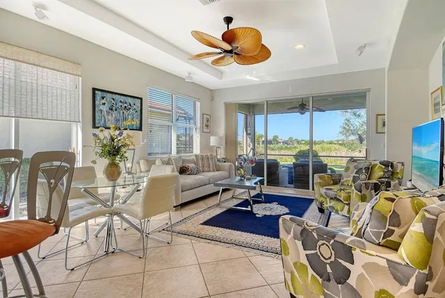 $389,900 | 462 Montelluna Drive, Unit 4, North Venice, FL 34275