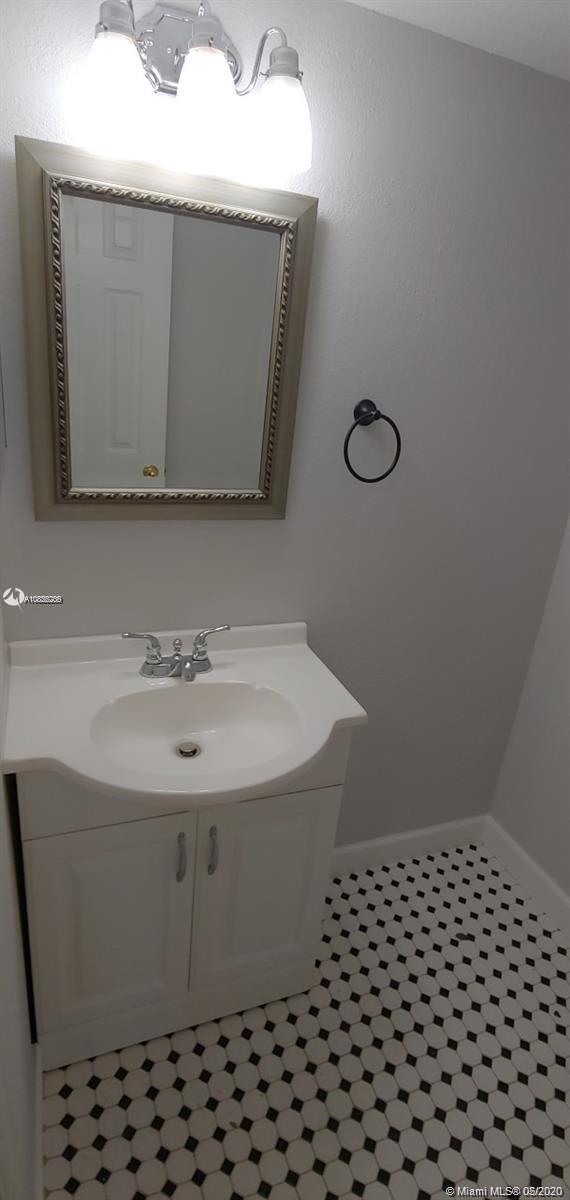 22615 Southwest 66th Avenue, Unit 406 Boca Raton, FL 33428 - Photo 8 of 17