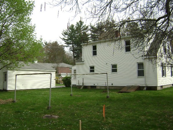 272 Goldthwaite Road Northbridge, MA 01588 - Photo 4 of 16