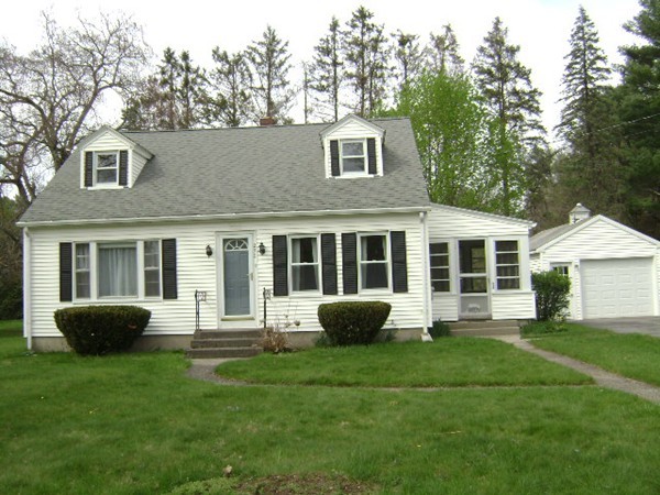 272 Goldthwaite Road Northbridge, MA 01588 - Photo 5 of 16