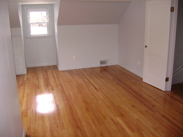 272 Goldthwaite Road Northbridge, MA 01588 - Photo 9 of 16
