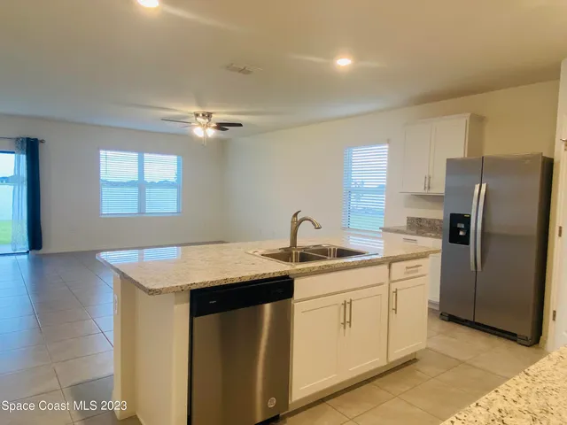 $2,050 | 2164 Farmhouse Road Southeast, Palm Bay, FL 32909