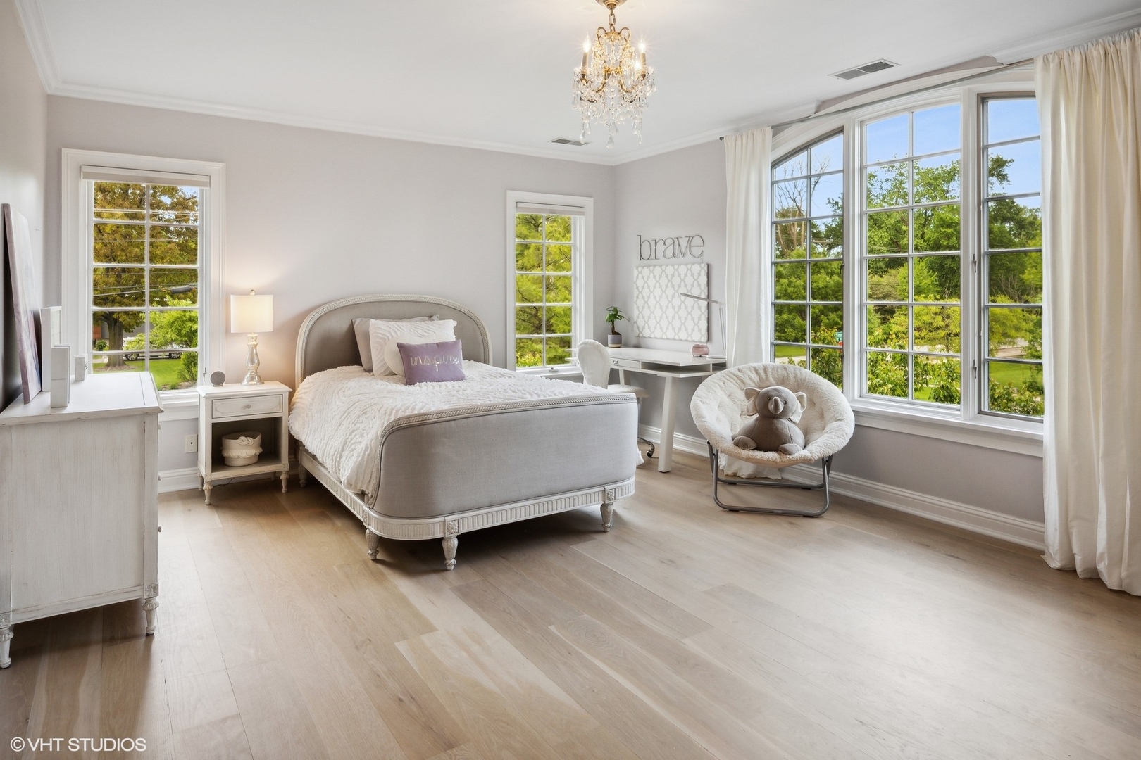 480 Wagner Road Northfield, IL 60093 - Photo 34 of 53 a bedroom with a bed and a window