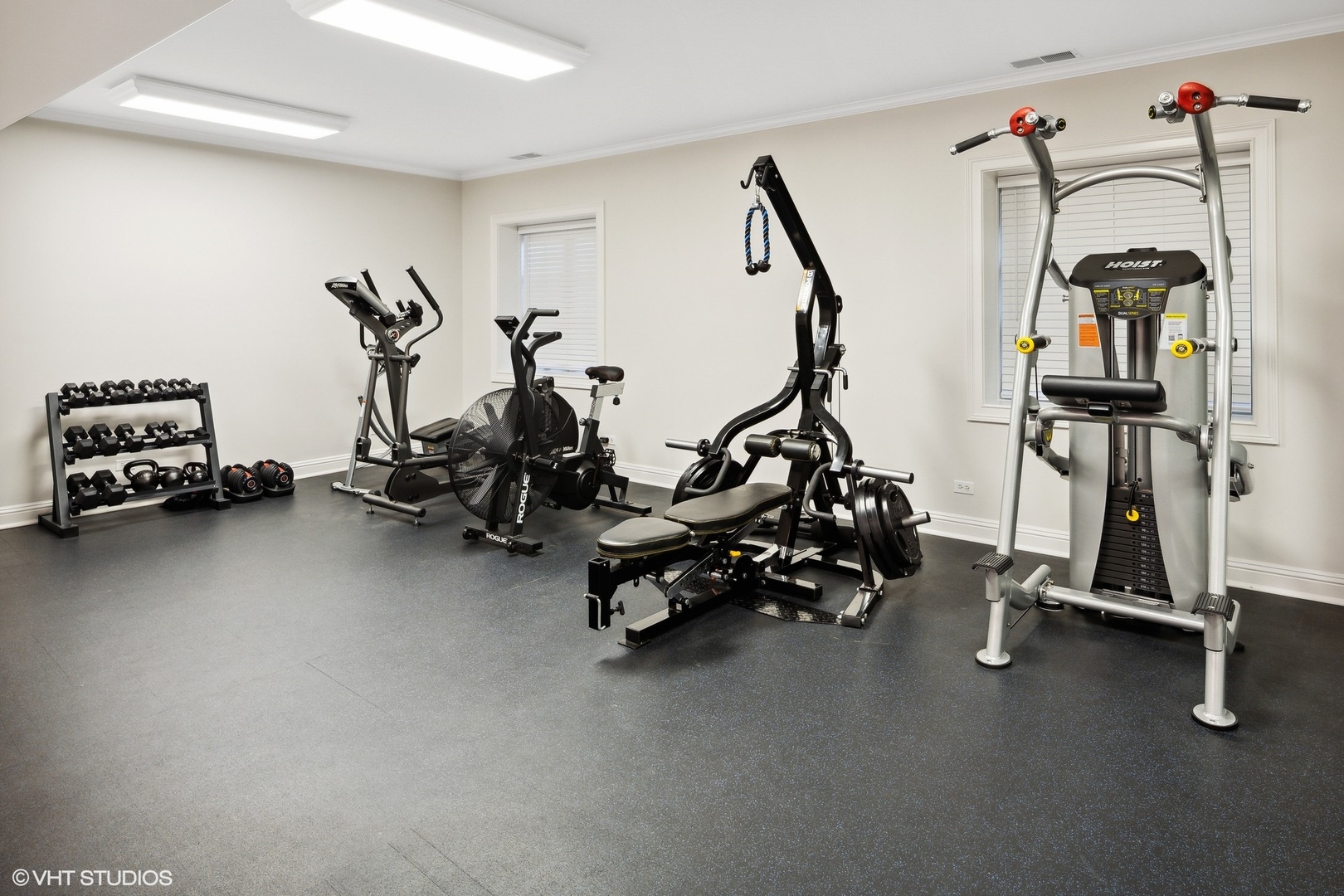 480 Wagner Road Northfield, IL 60093 - Photo 40 of 53 a view of a room with gym equipment