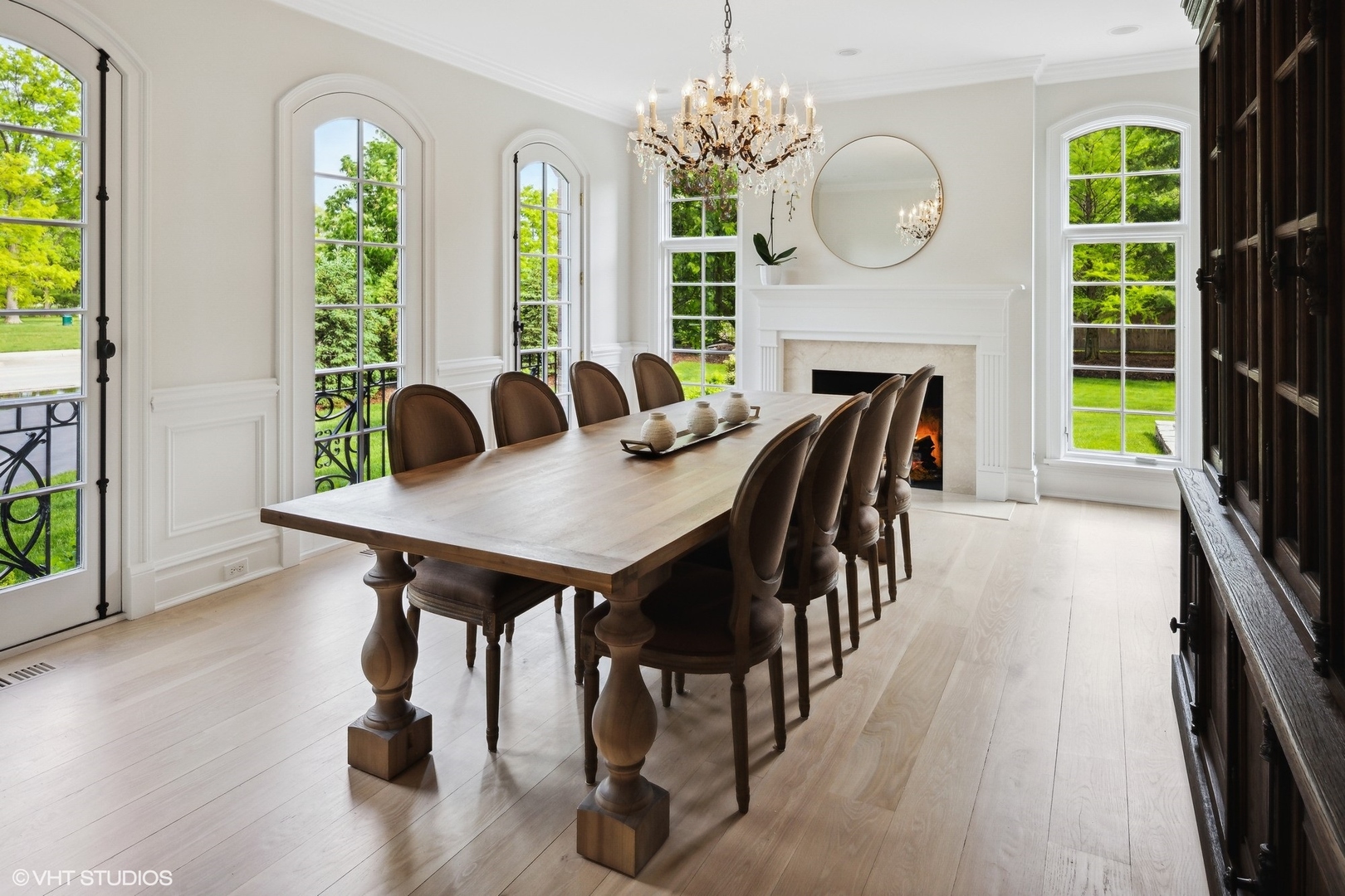 480 Wagner Road Northfield, IL 60093 - Photo 4 of 53 a view of a dining room with furniture window and outside view