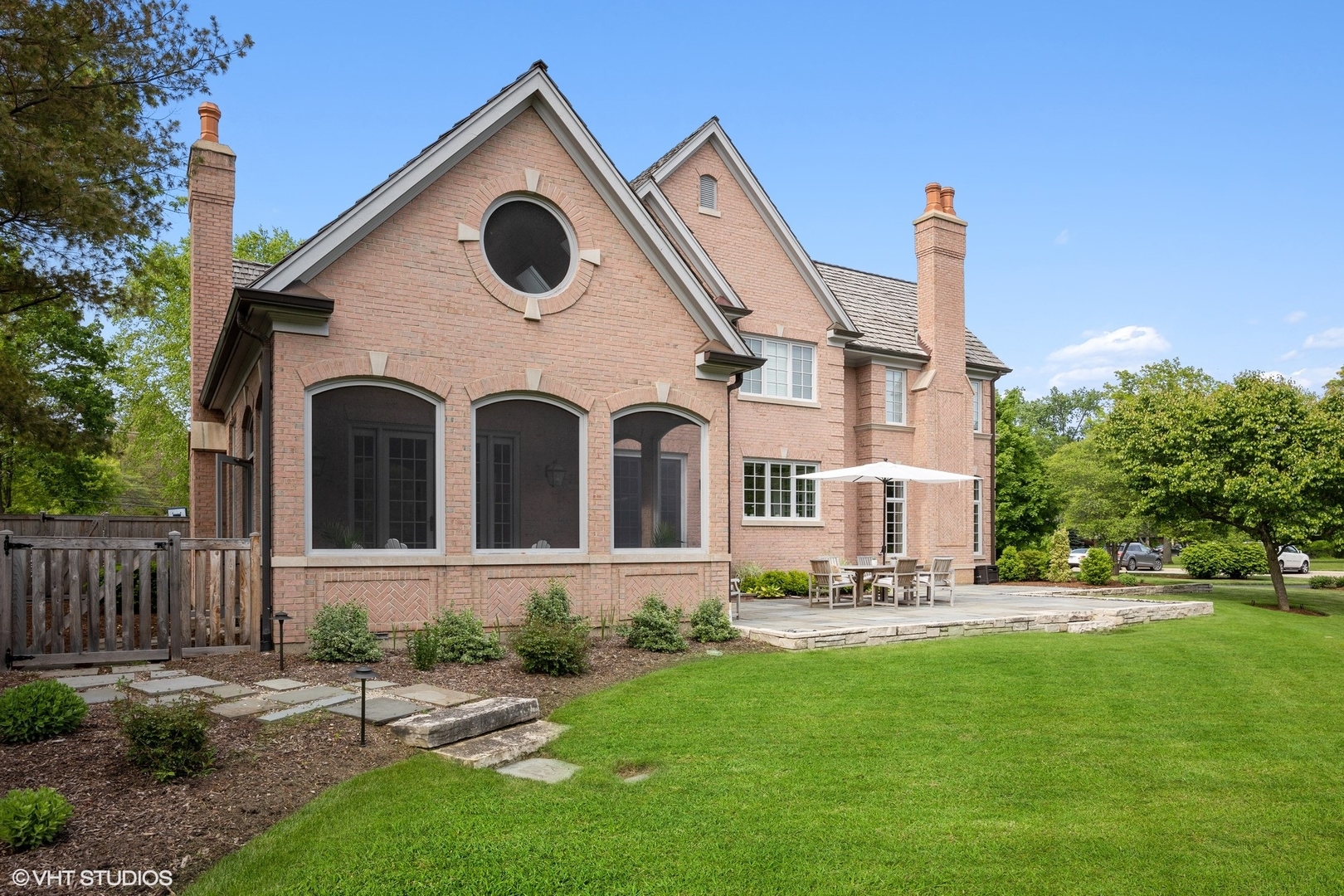 480 Wagner Road Northfield, IL 60093 - Photo 45 of 53 a front view of a house with a yard