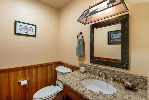 $1,895,000 | 12987 Hillside Drive, Truckee, CA 96161