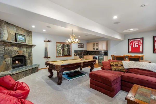 $1,895,000 | 12987 Hillside Drive, Truckee, CA 96161