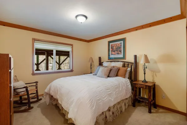 $1,895,000 | 12987 Hillside Drive, Truckee, CA 96161