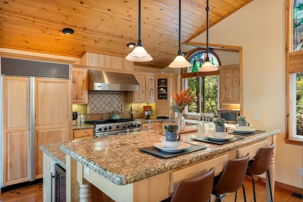 $1,895,000 | 12987 Hillside Drive, Truckee, CA 96161