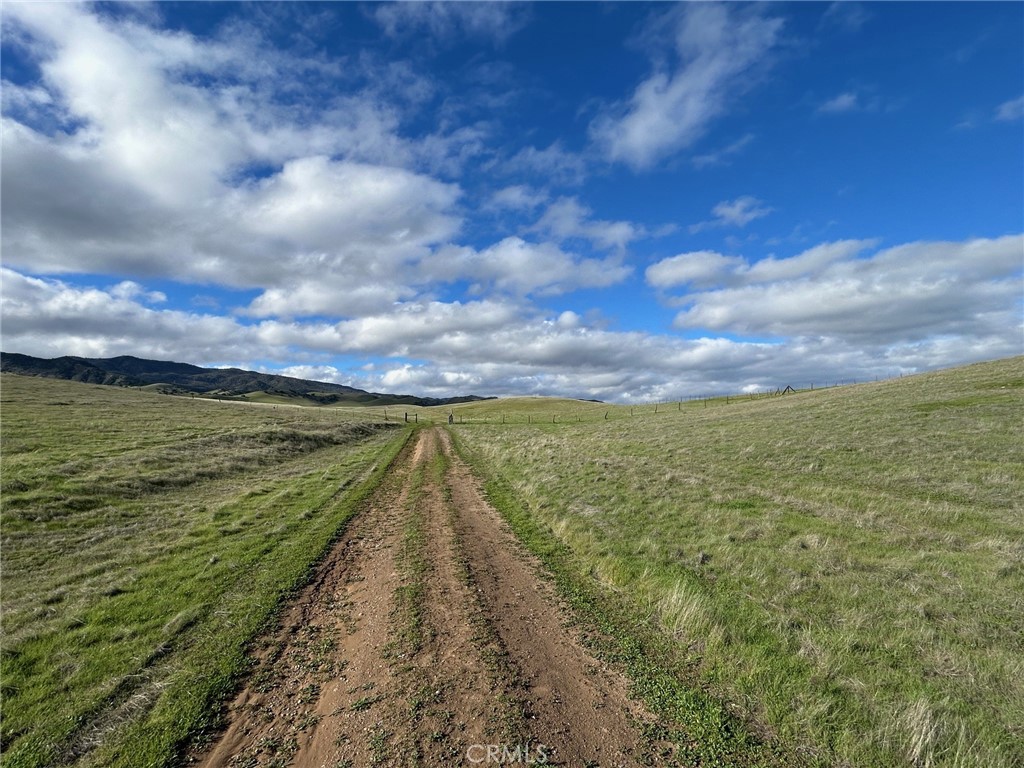 1 Panoche Road Paicines, CA 95043 - Photo 16 of 28