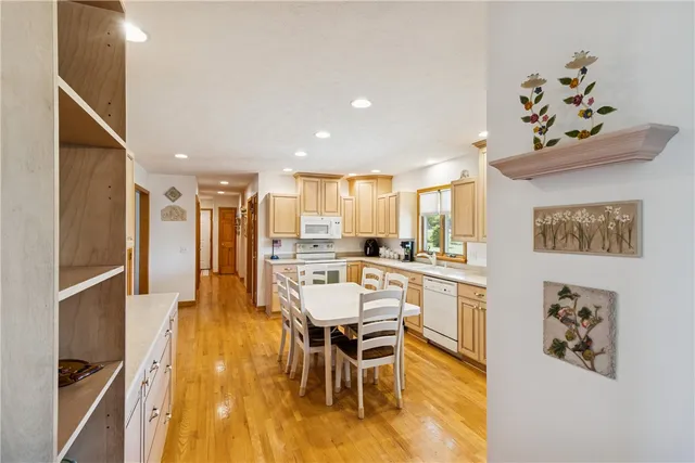 $579,900 | 7095 Tupelo Trail, Lima, NY 14485