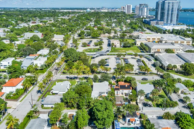 $980,000 | 438 38th Street, West Palm Beach, FL 33407