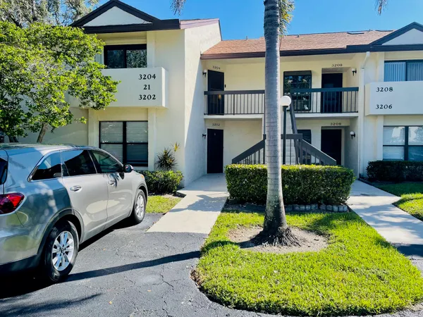 $250,000 | 3204 Perimeter Drive, Unit 3204, Greenacres, FL 33467