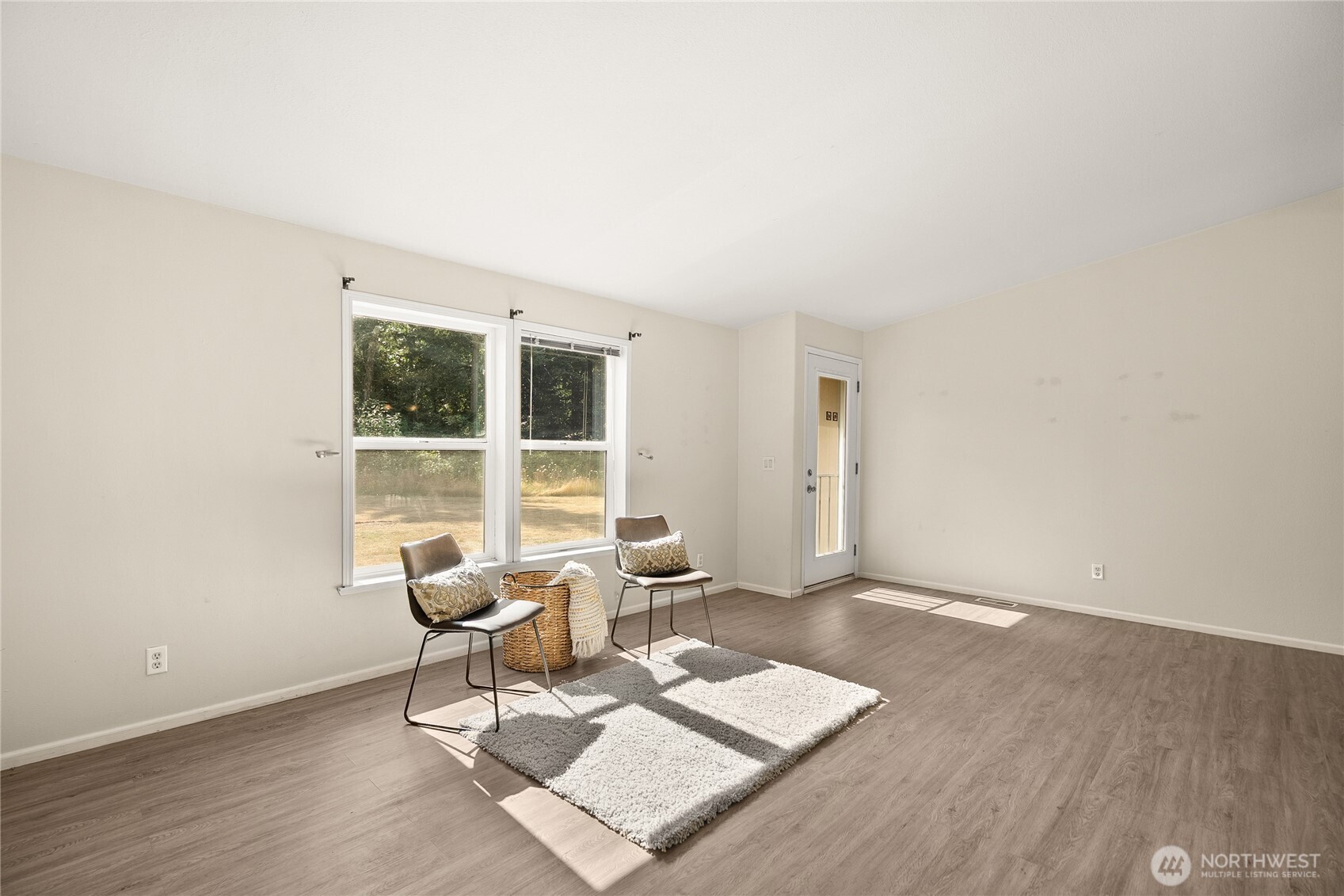 1870 Northwest Vaa Road Poulsbo, WA 98370 - Photo 16 of 40 a workspace with furniture and a window