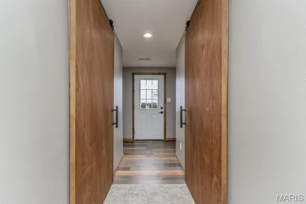 $659,900 | 24110 Evanston Road, Lebanon, MO 65536