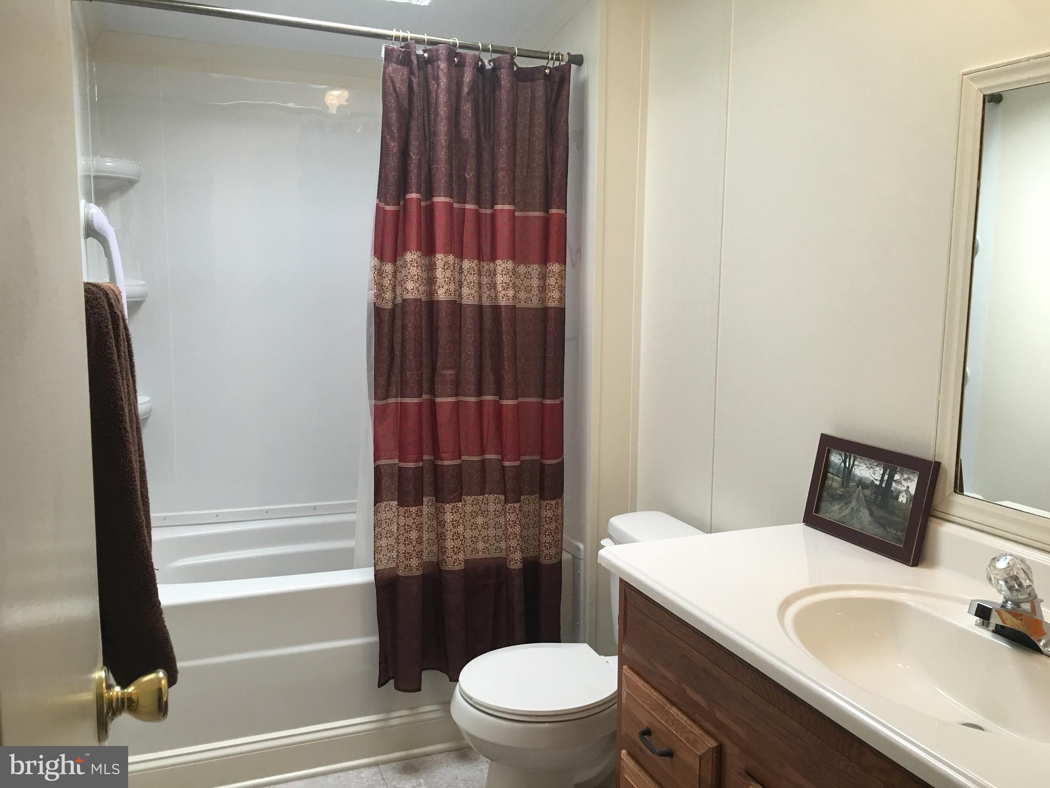 10655 Bailey Springs Road, Unit 43 Waynesboro, PA 17268 - Photo 14 of 24 Bath