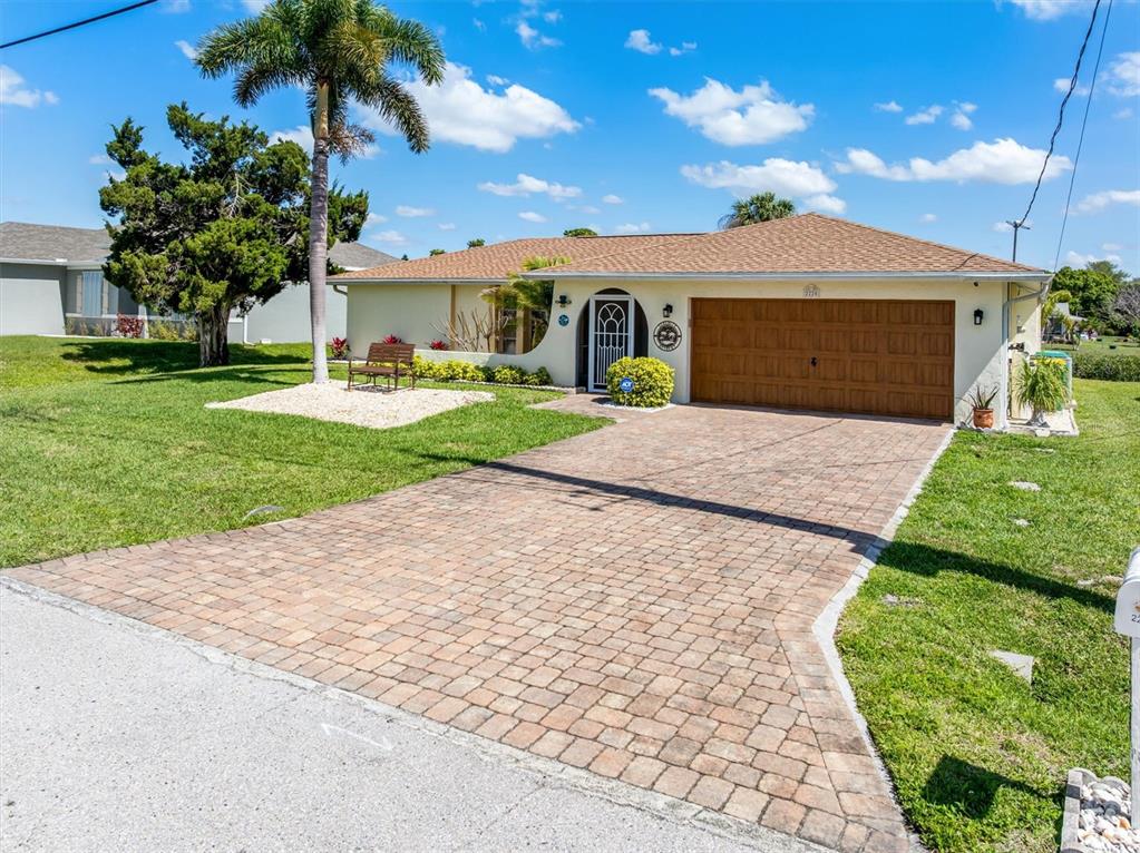 2220 Broad Ranch Drive Port Charlotte, FL 33948 - Photo 15 of 52