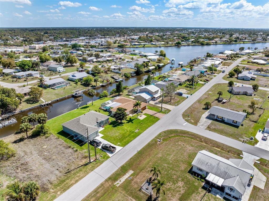 2220 Broad Ranch Drive Port Charlotte, FL 33948 - Photo 5 of 52