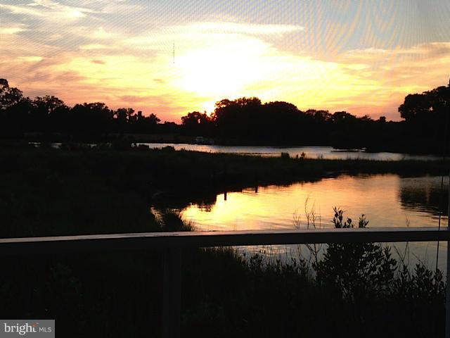4153 School Road Broomes Island, MD 20615 - Photo 2 of 25 Magnificent sunsets!