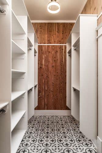 324 North Spring Street Murfreesboro, TN 37130 - Photo 10 of 23 HUGE CEDAR CLOSET