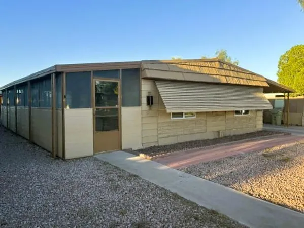 $1,695 | 6620 West Eva Street, Glendale, AZ 85302