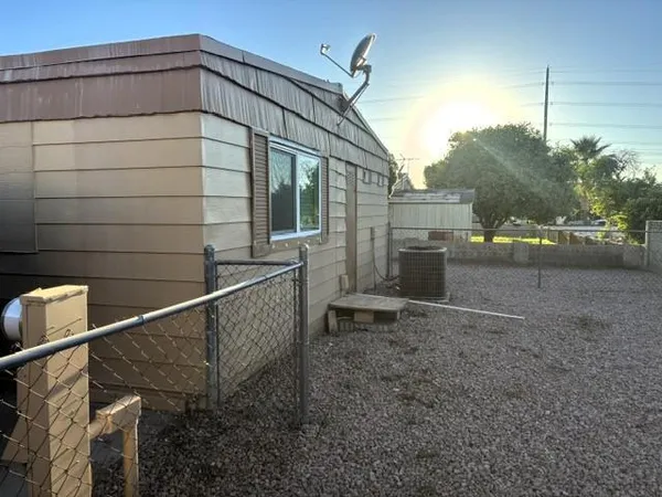 $1,695 | 6620 West Eva Street, Glendale, AZ 85302