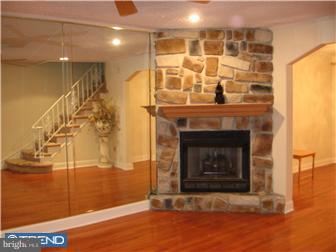 5721 Virginian Road Philadelphia, PA 19141 - Photo 3 of 12 Gallery Image 3