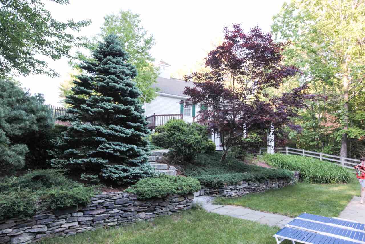 37 Villager Road Chester, NH 03036 - Photo 4 of 30