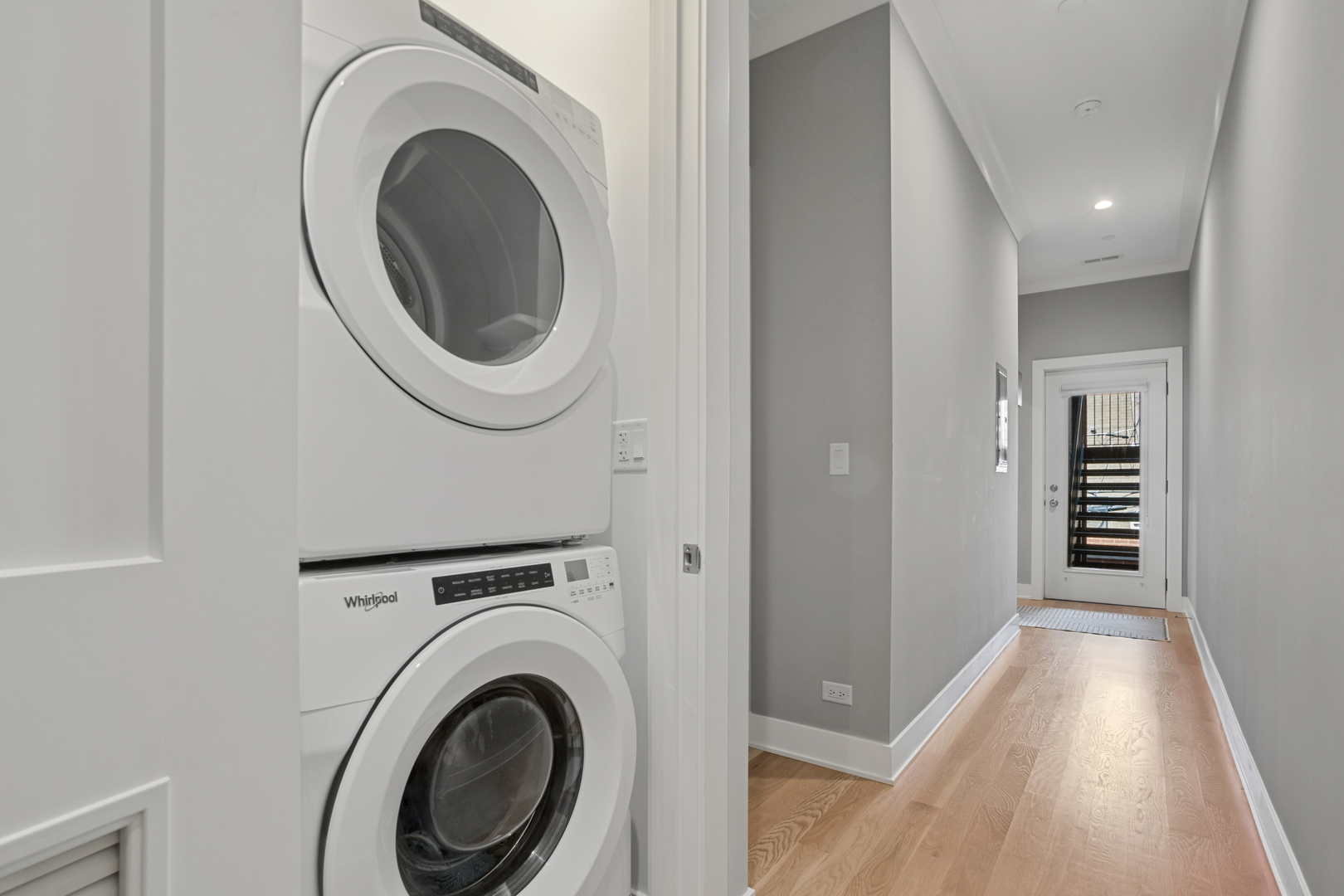 2004 West Addison Street, Unit 2W Chicago, IL 60618 - Photo 17 of 18