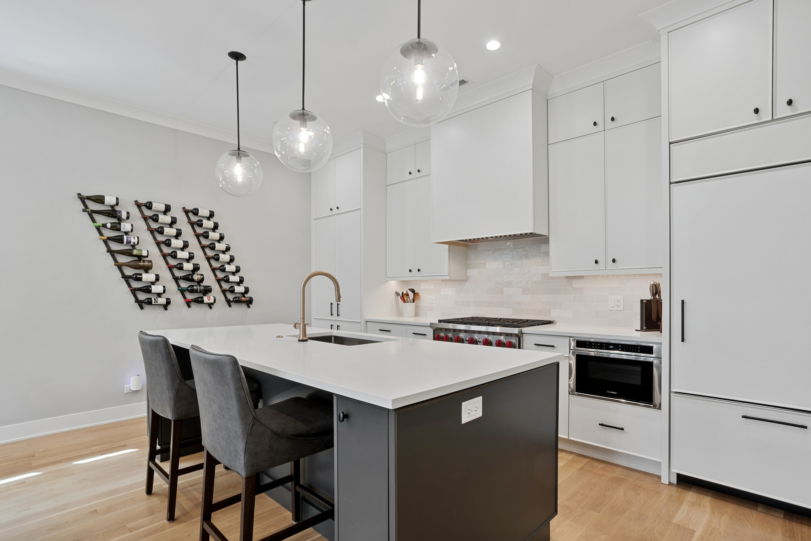2004 West Addison Street, Unit 2W Chicago, IL 60618 - Photo 5 of 18