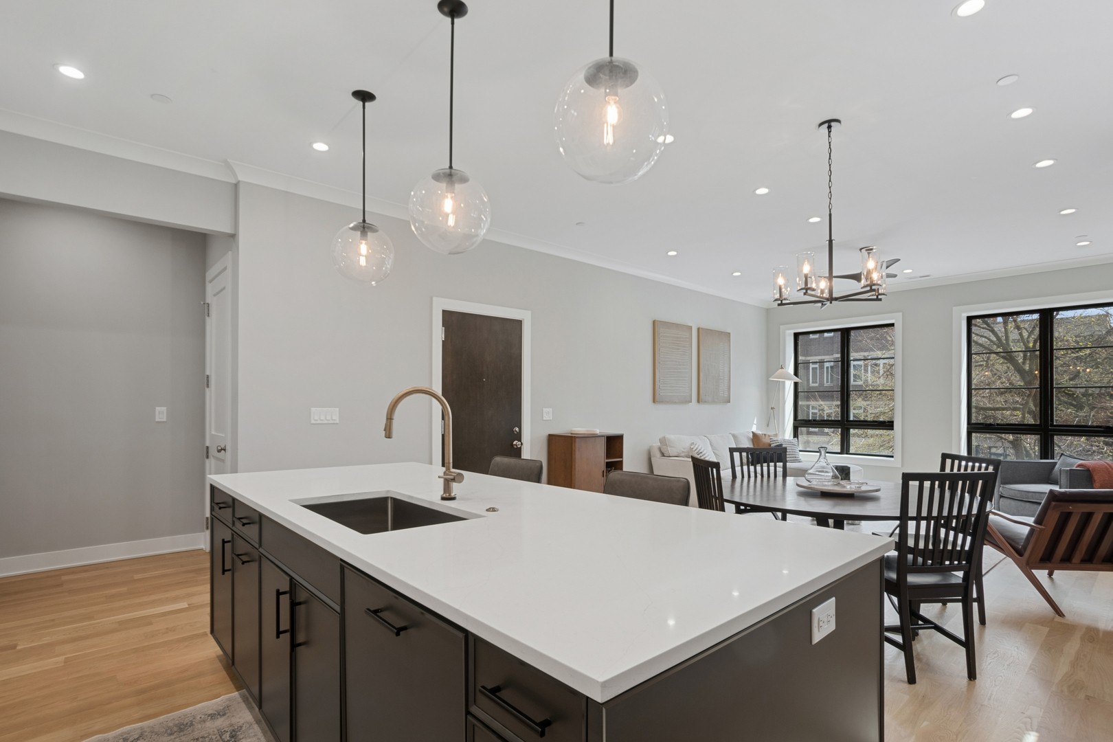 2004 West Addison Street, Unit 2W Chicago, IL 60618 - Photo 6 of 18