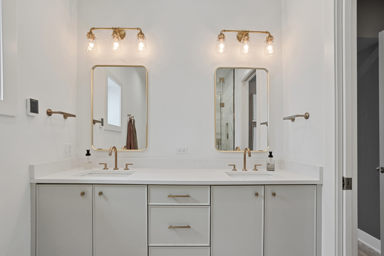 2004 West Addison Street, Unit 2W Chicago, IL 60618 - Photo 9 of 18