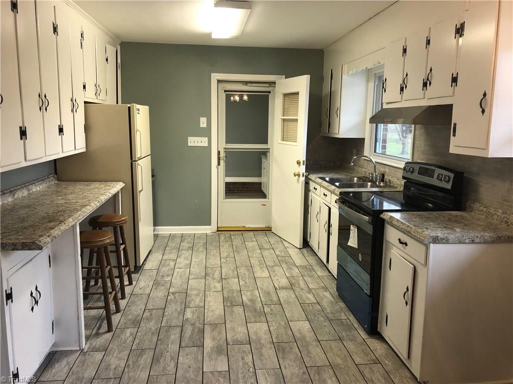 1142 Hedgecock Road High Point, NC 27265 - Photo 12 of 29 Gallery Image 12