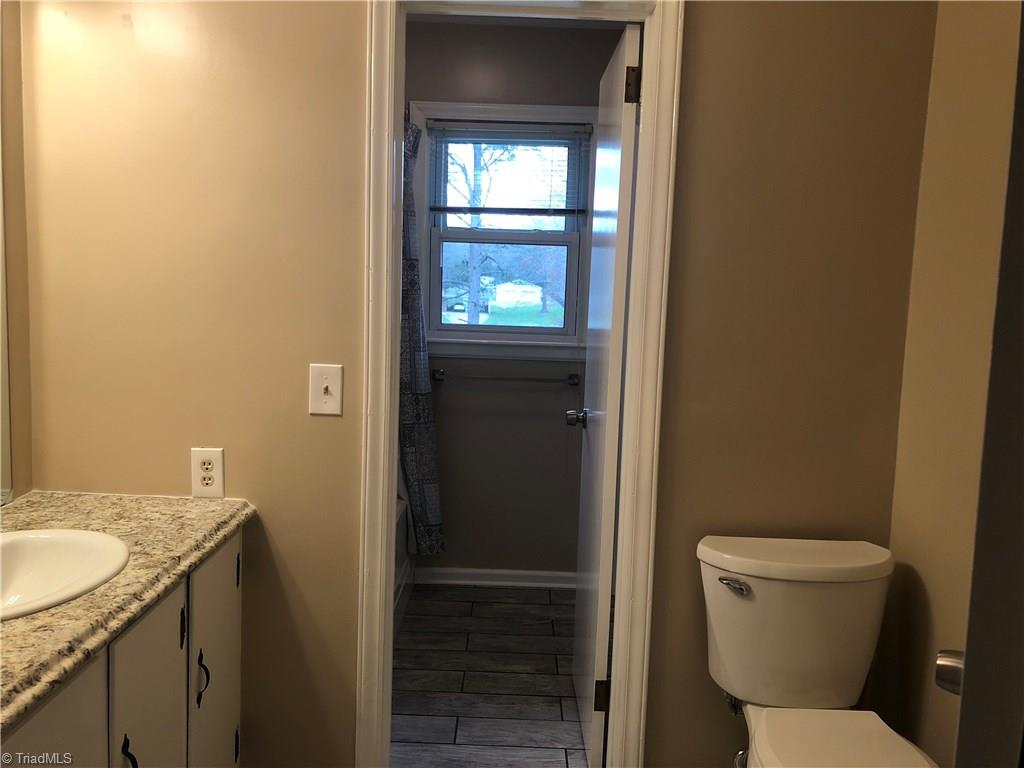 1142 Hedgecock Road High Point, NC 27265 - Photo 17 of 29 Gallery Image 17
