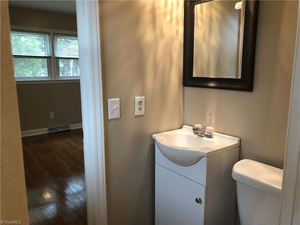 1142 Hedgecock Road High Point, NC 27265 - Photo 20 of 29 Gallery Image 20