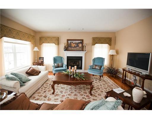 155 Bauer Road Monaca, PA 15061 - Photo 8 of 14 Family Room.