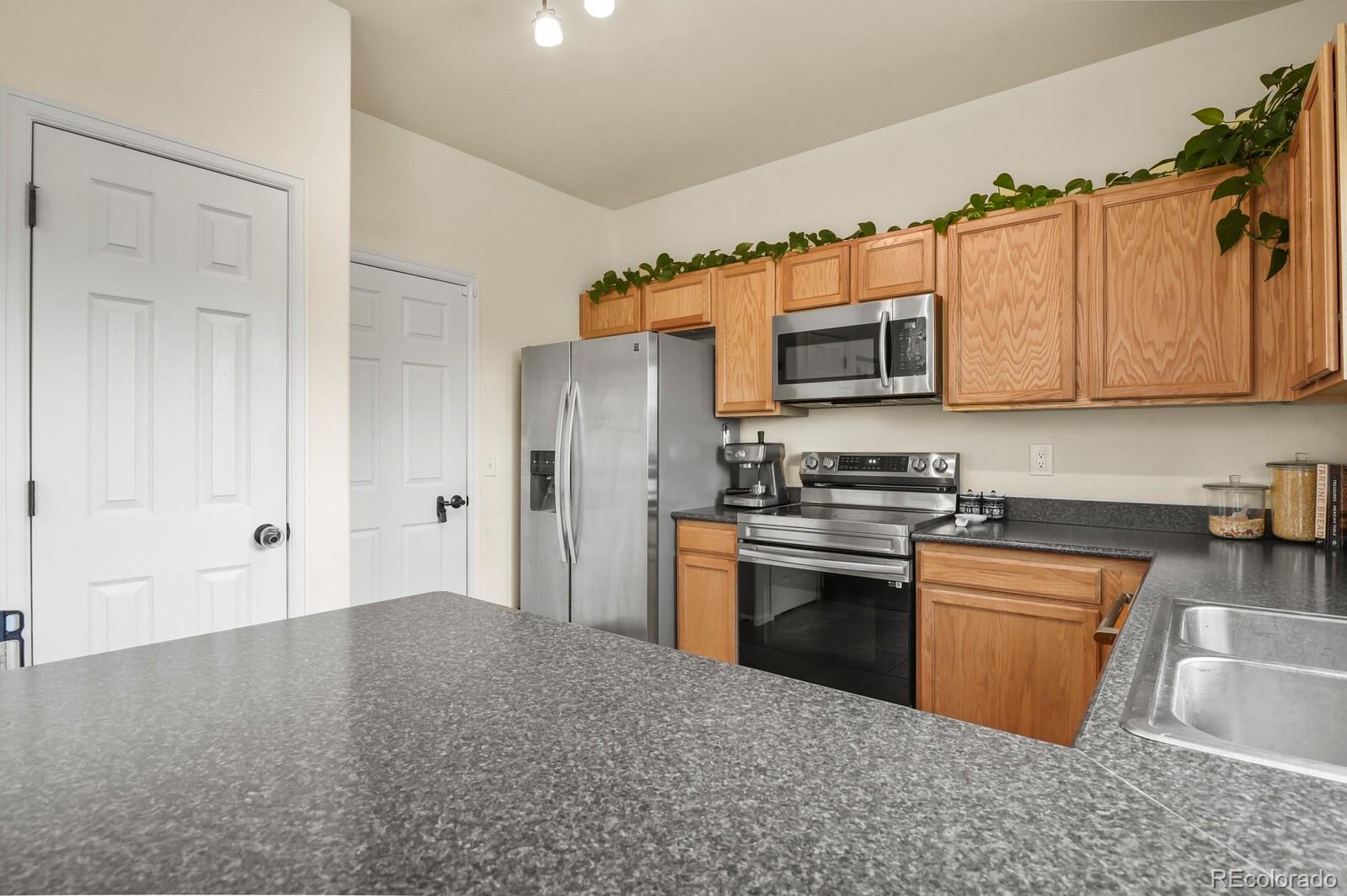 7160 Leeside View Colorado Springs, CO 80922 - Photo 11 of 30