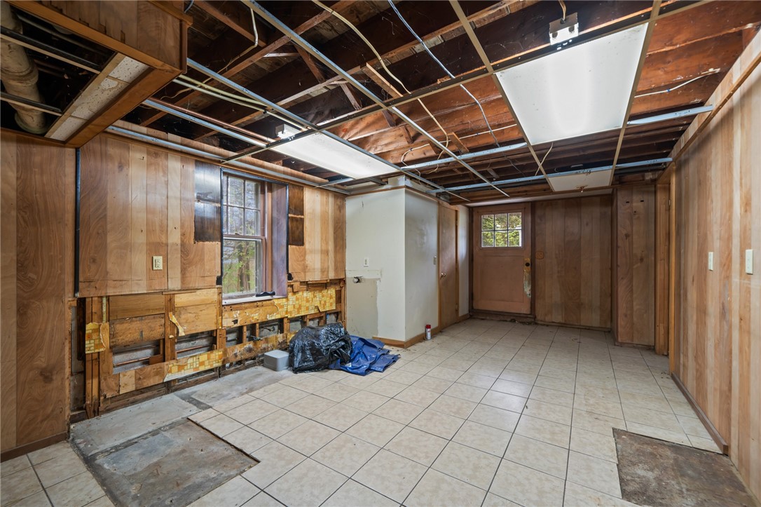 8 Perkins Avenue Westerly, RI 02891 - Photo 45 of 47