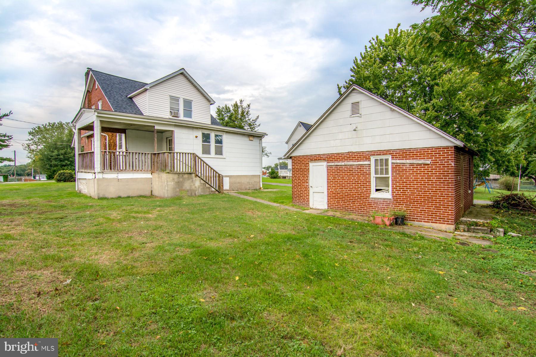 7803 Blue Grass Road Baltimore, MD 21237 - Photo 2 of 3 Exterior (Front)
