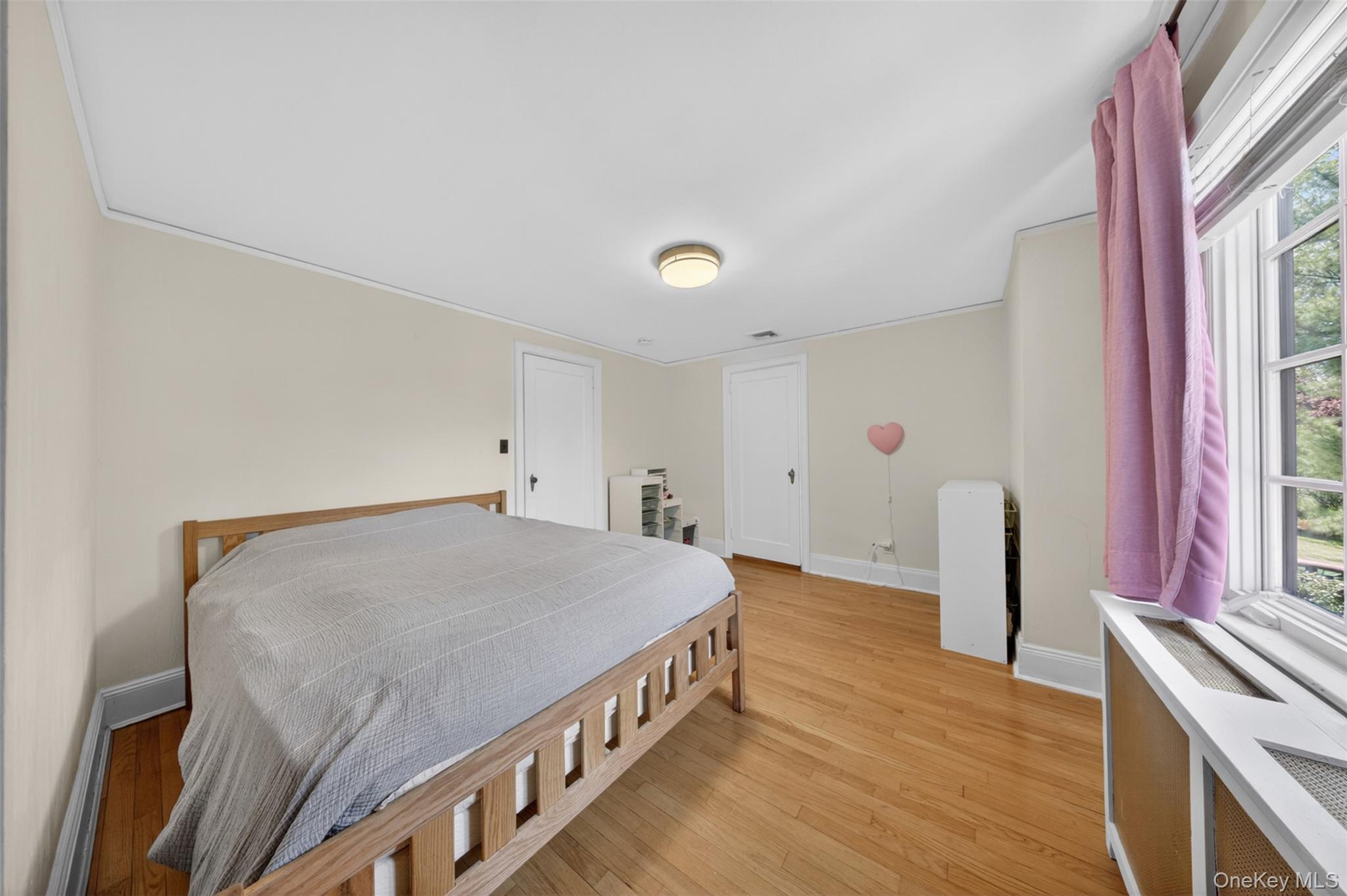 102 Quaker Ridge Road Manhasset, NY 11030 - Photo 13 of 25